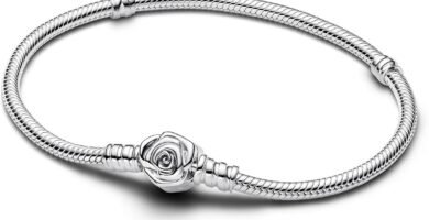 Pulsera de plata de ley con cierre de rosa